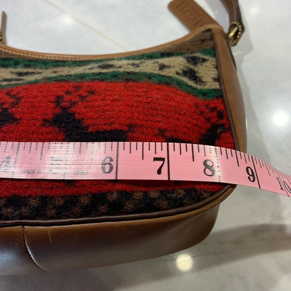 Maggie B wool felted purse with adjustable straps and leather trim inside zipper - Picture 12 of 12